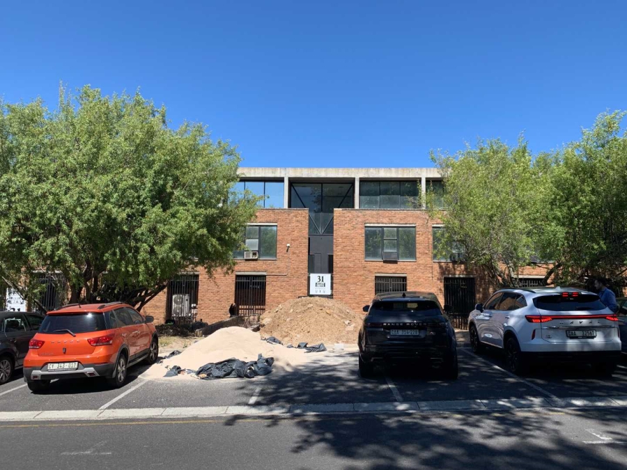 To Let commercial Property for Rent in Loevenstein Western Cape